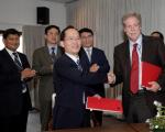 Signing a Memorandum of Understanding between CAST and ICIMOD